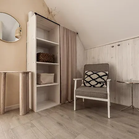Male Letnisko Oslonino, Unikalne Przy Plazy بيت للعطل